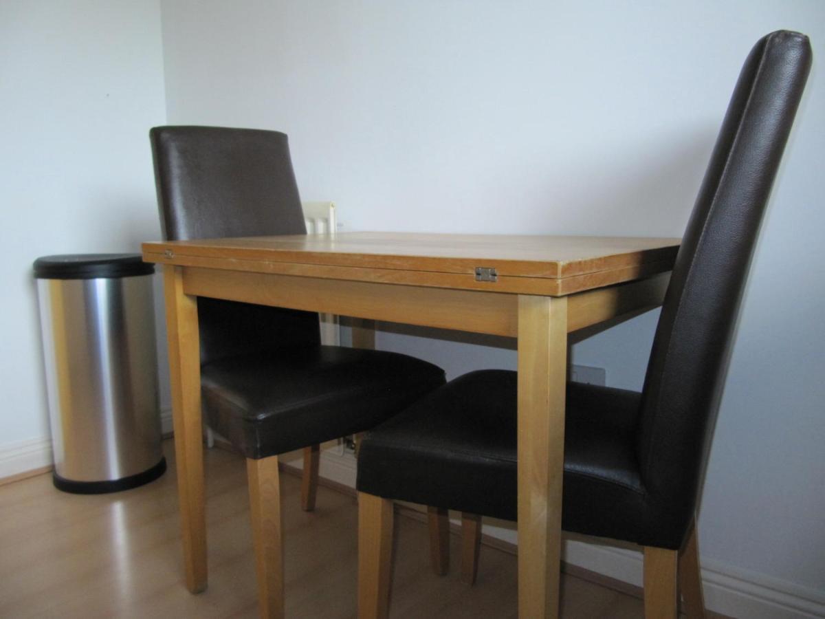 Cozy Off Road 2 Bedroom Cottage Apartment With Free Wi-Fi And Private Parking غلاسغو المظهر الخارجي الصورة