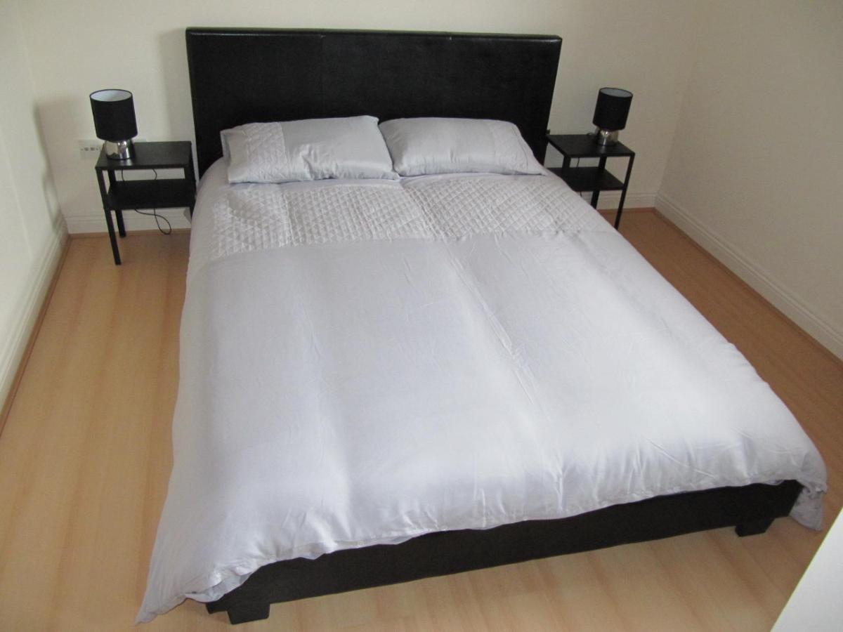 Cozy Off Road 2 Bedroom Cottage Apartment With Free Wi-Fi And Private Parking غلاسغو المظهر الخارجي الصورة