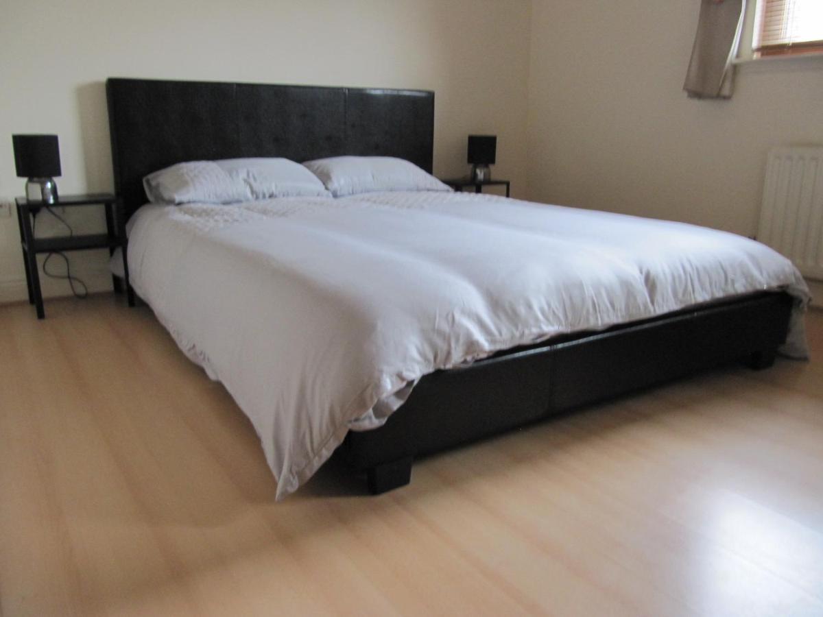 Cozy Off Road 2 Bedroom Cottage Apartment With Free Wi-Fi And Private Parking غلاسغو المظهر الخارجي الصورة