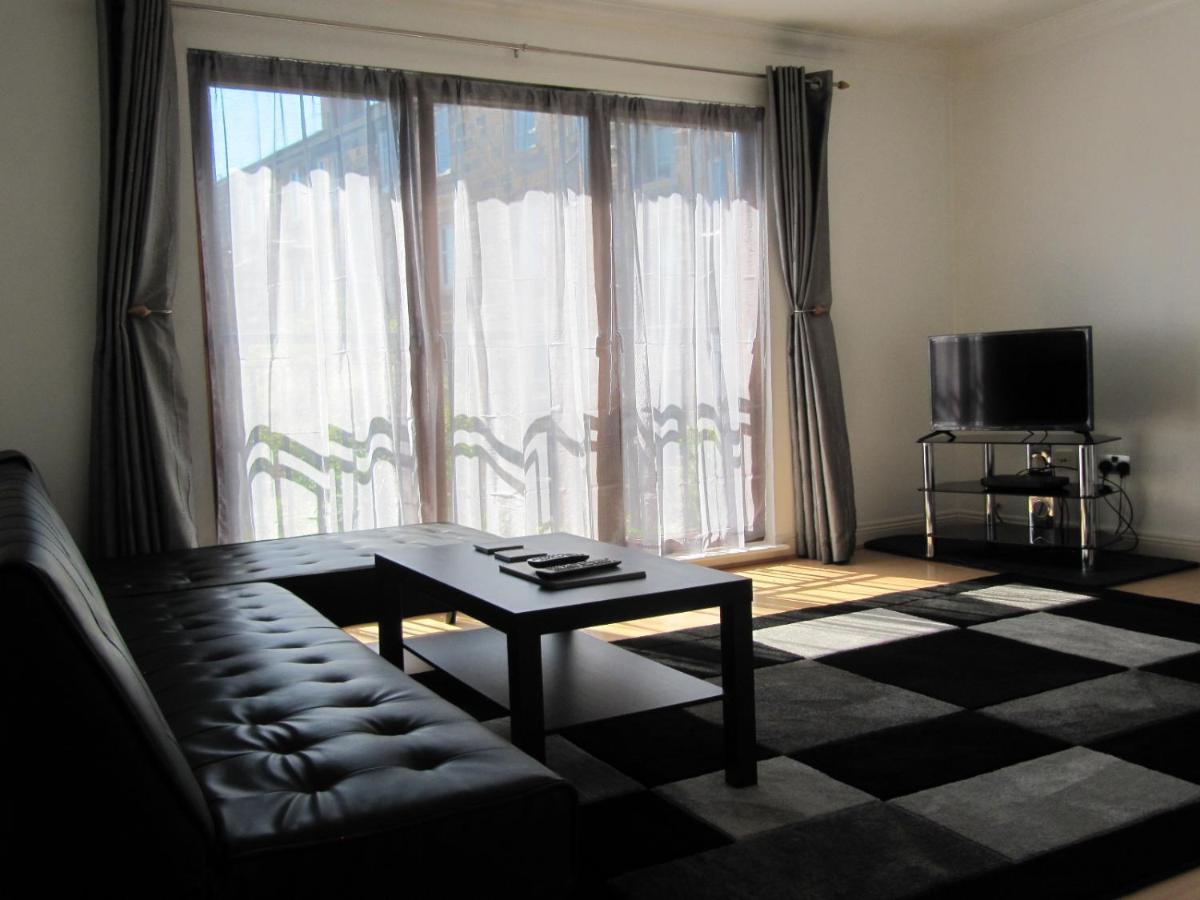 Cozy Off Road 2 Bedroom Cottage Apartment With Free Wi-Fi And Private Parking غلاسغو المظهر الخارجي الصورة