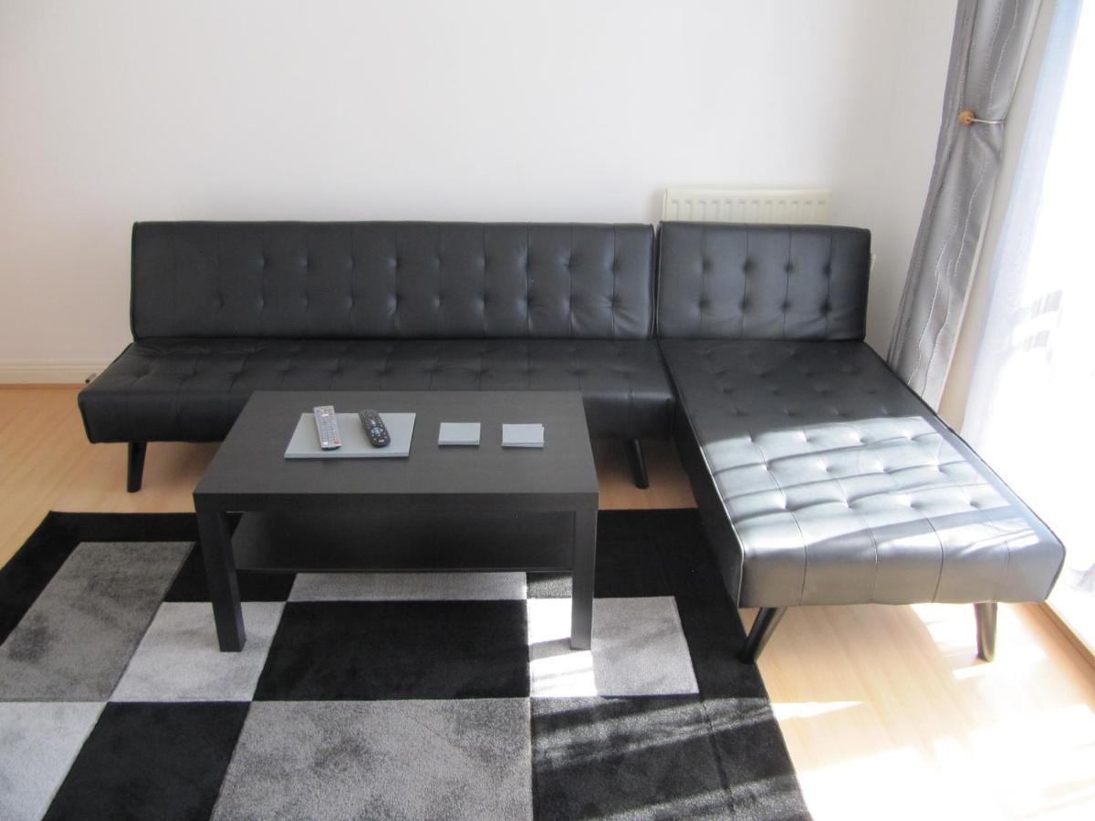 Cozy Off Road 2 Bedroom Cottage Apartment With Free Wi-Fi And Private Parking غلاسغو المظهر الخارجي الصورة