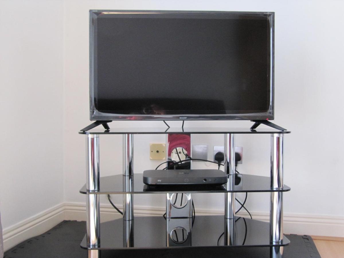 Cozy Off Road 2 Bedroom Cottage Apartment With Free Wi-Fi And Private Parking غلاسغو المظهر الخارجي الصورة