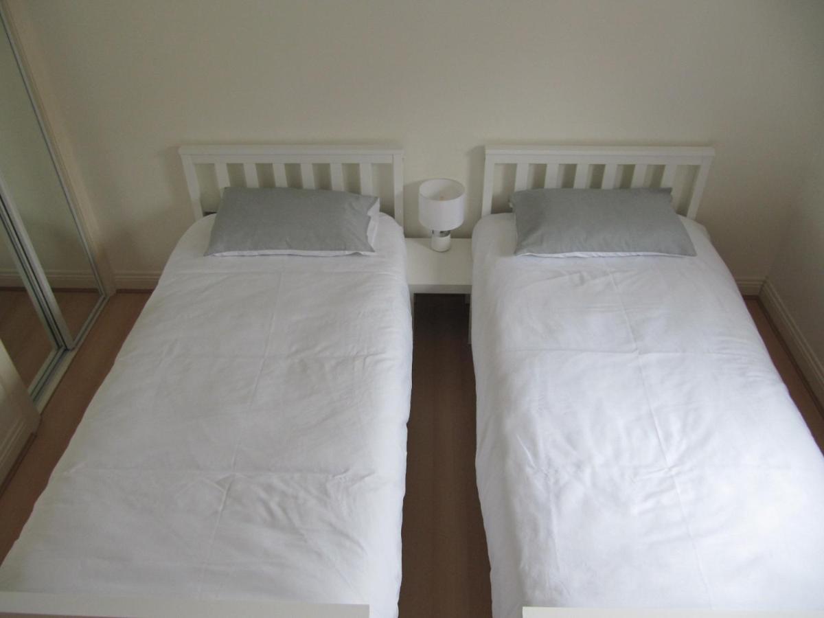 Cozy Off Road 2 Bedroom Cottage Apartment With Free Wi-Fi And Private Parking غلاسغو المظهر الخارجي الصورة